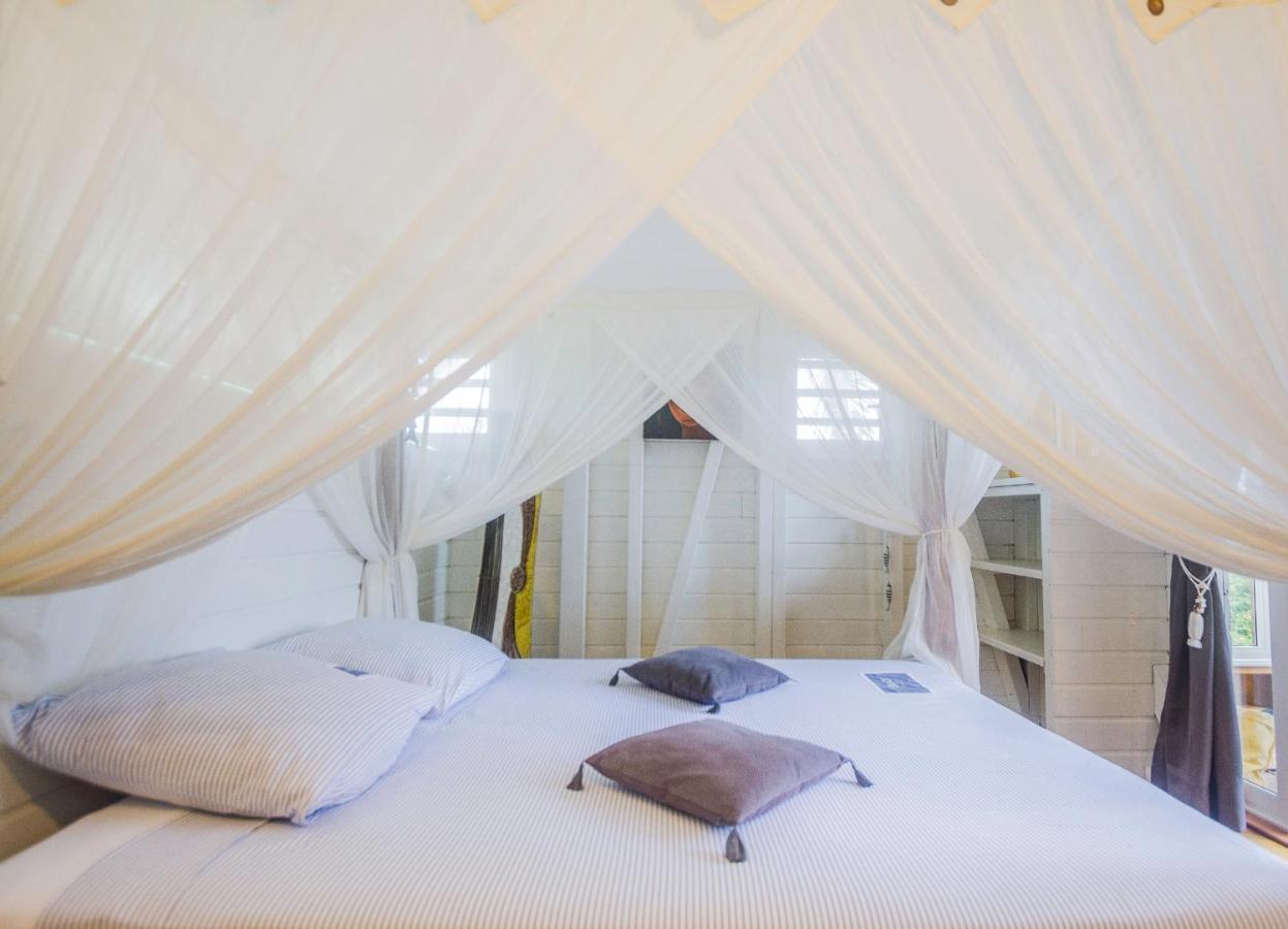 Bed and Breakfast Carre Royal Deshaies Exterior foto