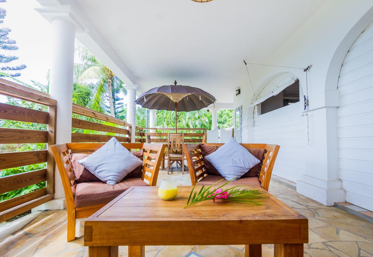 Bed and Breakfast Carre Royal Deshaies Exterior foto